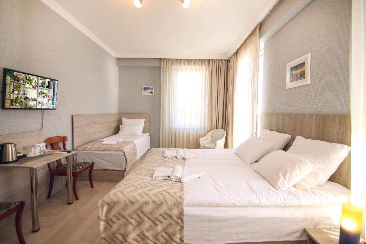 Hotel Kera ティビリシ エクステリア 写真