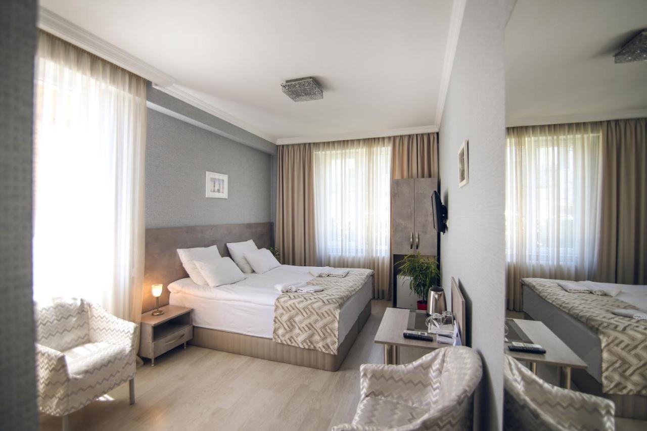 Hotel Kera ティビリシ エクステリア 写真