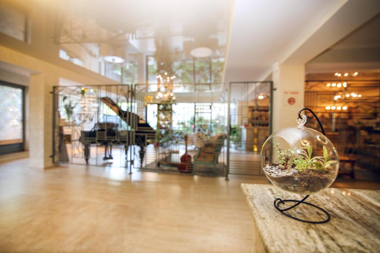Hotel Kera ティビリシ エクステリア 写真