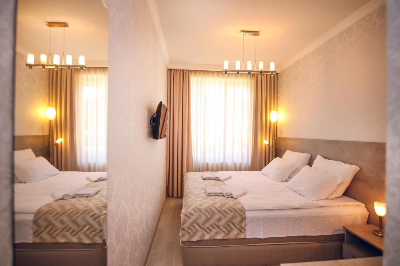 Hotel Kera ティビリシ エクステリア 写真